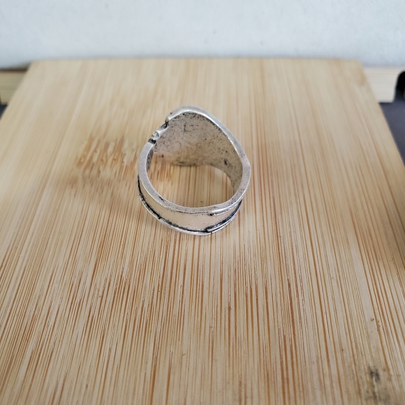 Engraved Spoon Ring - Picture 3 of 4